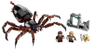 ed38_lego_lotr_shelob_attacks_pieces