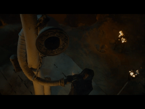 I wonder how many men of the Night's Watch have had their lips get frozen to this horn ...